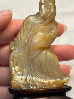A Chinese carved mother-of-pearl figure of an official on wooden stand, 18/19th C. — photo 8
