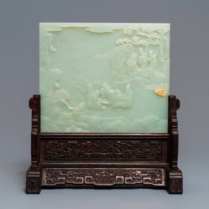 A Chinese carved pale celadon jade and hardwood table screen, 19/20th C. — photo 2