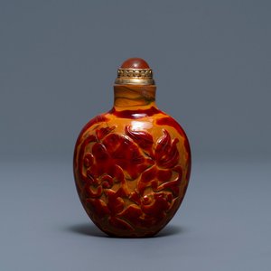 A Chinese carved realgar glass snuff bottle, Imperial Glassworks, Beijing, 1730-1840 — photo 1