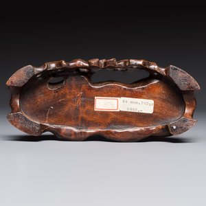 A Chinese carved red coral 'Birds and Flowers' group on a wooden stand, 19/20th C. — photo 13