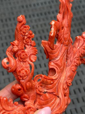 A Chinese carved red coral 'Goddess and Boy' group, 19/20th C. — 照片 6