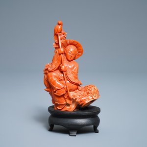 A Chinese carved red coral group of a boy with a parrot, 19/20th C. — photo 1