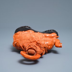A Chinese carved red coral group of Guanyin on an elephant, 19th C. — photo 5