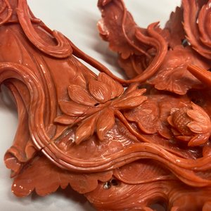 A Chinese carved red coral 'Guanyin' group, 19/20th C. — 照片 18