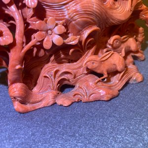 A Chinese carved red coral 'Guanyin' group, 19/20th C. — 照片 32
