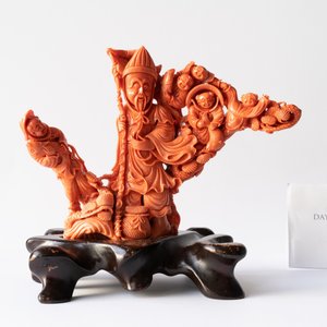 A Chinese carved red coral 'immortal' group, 19/20th C. — photo 7
