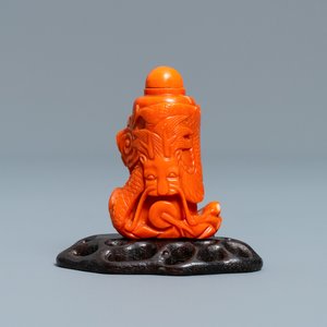 A Chinese carved red coral snuff bottle with a dragon, Republic — photo 1