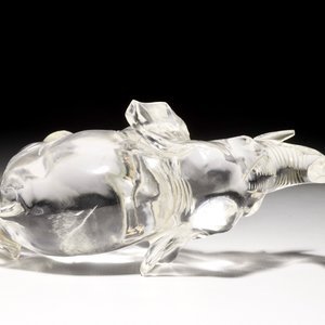 A Chinese carved rock crystal figure of an elephant, signed, 19/20th C. — 照片 6