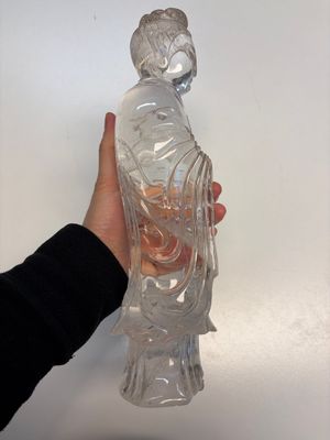 A Chinese carved rock crystal Guanyin, 20th C. — 照片 5