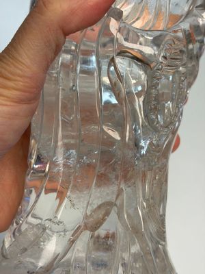 A Chinese carved rock crystal Guanyin, 20th C. — 照片 8