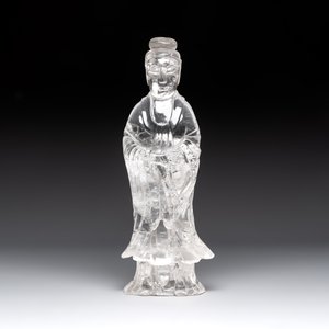 A Chinese carved rock crystal Guanyin, 20th C. — 照片 2