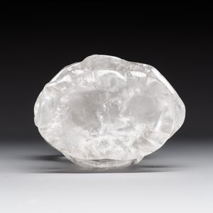 A Chinese carved rock crystal Guanyin, 20th C. — 照片 8