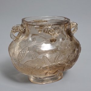 A Chinese carved rock crystal hu vase, 18/19th C. — photo 1