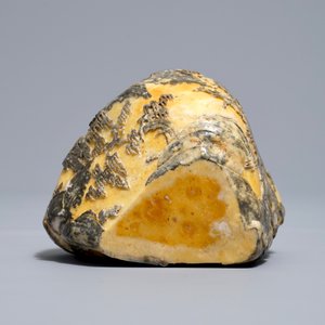 A Chinese carved Shoushan soapstone boulder with landscape design, 19/20th C. — 照片 7