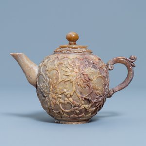A Chinese carved soapstone teapot and cover, Kangxi — 照片 2