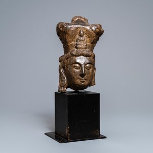 A Chinese carved stone head of a Bodhisattva, prob. Ming — photo 1