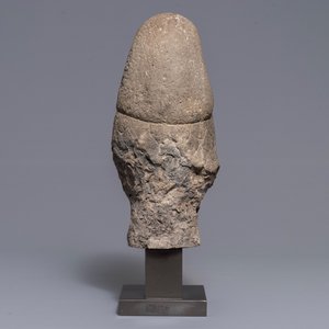 A Chinese carved stone head of a guardian, Ming — 照片 4