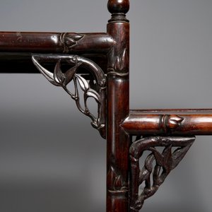 A Chinese carved wood display, 19/20th C. — photo 8
