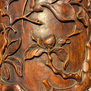 A Chinese carved wood 'magnolia' brush pot, prob. Qing — 照片 15