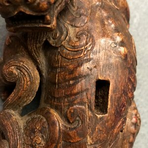 A Chinese carved wood 'Qilin and cub' group, 19/20th C. — 照片 15