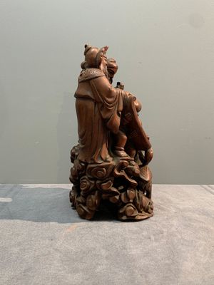 A Chinese carved wooden 'Fu Lu Shou' group, 19/20th C. — photo 4