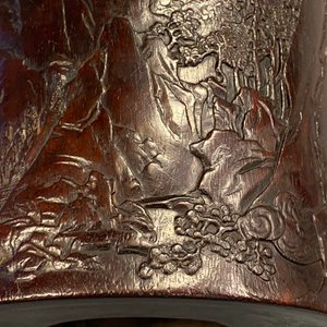 A Chinese carved zitan wood brush pot with a mountainous landscape, 17/18th C. — photo 15