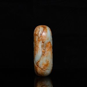 A Chinese celadon and russet jade boulder carving, Qing — photo 5