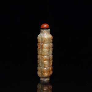 A Chinese celadon and russet jade 'cong' snuff bottle, probably Qing — 照片 1