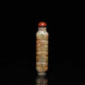 A Chinese celadon and russet jade 'cong' snuff bottle, probably Qing — 照片 2