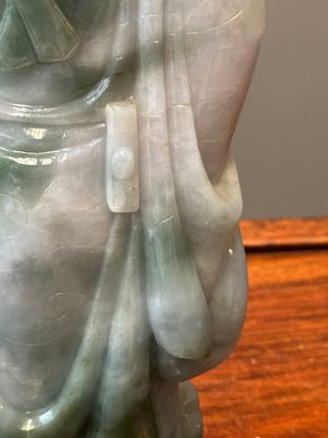 A Chinese celadon and white jade figure of Lu Xing, 20th C. — foto 9