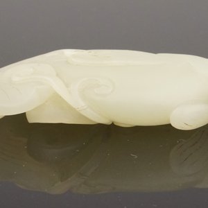 A Chinese celadon carved jade fish, Qing dynasty — 照片 6