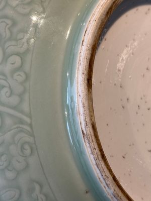 A Chinese celadon-glazed bowl with incised chilong among floral scrolls, Kangxi — photo 13