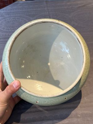 A Chinese celadon-glazed bowl with incised chilong among floral scrolls, Kangxi — photo 5