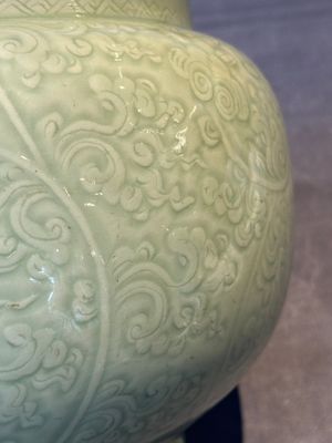 A Chinese celadon-glazed bowl with incised chilong among floral scrolls, Kangxi — photo 7