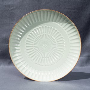 A Chinese celadon-glazed 'chrysanthemum' charger, Jingdezhen, dated 1954 — photo 3