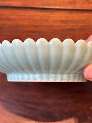 A Chinese celadon-glazed chrysanthemum-shaped plate, Qianlong mark, 20th C. — photo 14