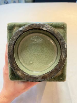A Chinese celadon-glazed 'cong' vase, 19th C. — foto 6