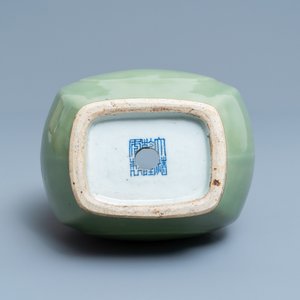 A Chinese celadon-glazed 'fanghu' vase, Qianlong mark and of the period — photo 6