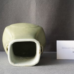 A Chinese celadon-glazed 'fanghu' vase, Qianlong mark and of the period — photo 10