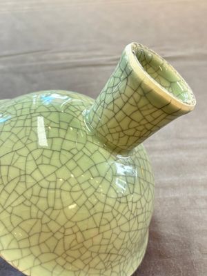 A Chinese celadon-glazed ge-type stem bowl, 19/20th C. — 照片 8