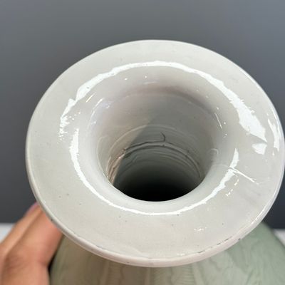 A Chinese celadon-glazed incised 'Yuhuchunping' vase with lotus scroll design — photo 7