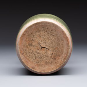 A Chinese celadon-glazed 'Kinuta' vase, Qing — photo 6