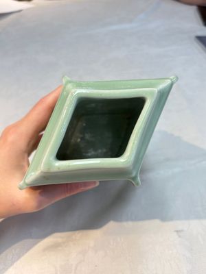 A Chinese celadon-glazed lozenge-shaped 'cong' vase, 19th C. — photo 11