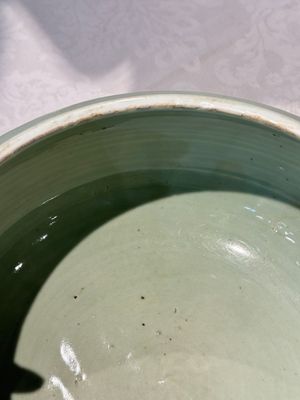 A Chinese celadon-glazed tripod censer with 'anhua' floral design, Kangxi — photo 11