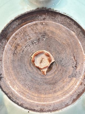 A Chinese celadon-glazed tripod censer with floral anhua design, 18/19th C. — photo 10