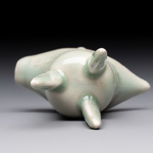 A Chinese celadon-glazed wine vessel, 'jue 爵', 18/19th C. — 照片 7