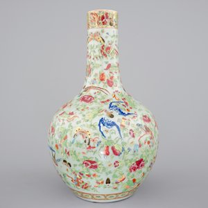 A Chinese celadon-ground blue and white porcelain bottle-shaped vase with Cantonese overdecoration, 19th C. — 照片 3