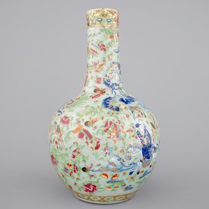 A Chinese celadon-ground blue and white porcelain bottle-shaped vase with Cantonese overdecoration, 19th C. — 照片 4