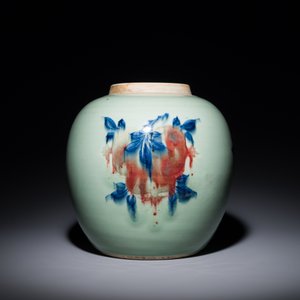 A Chinese celadon-ground blue, white and copper-red ginger jar with reticulated wooden cover and stand, 18th C. — photo 2