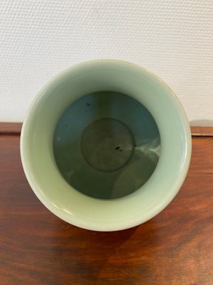 A Chinese celadon 'hu' vase, Qianlong mark, 19/20th C. — photo 3